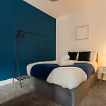 Legion House One * مدليسبره