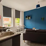 Legion House One * مدليسبره