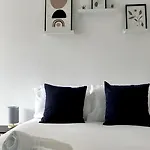 Legion House One 아파트 *